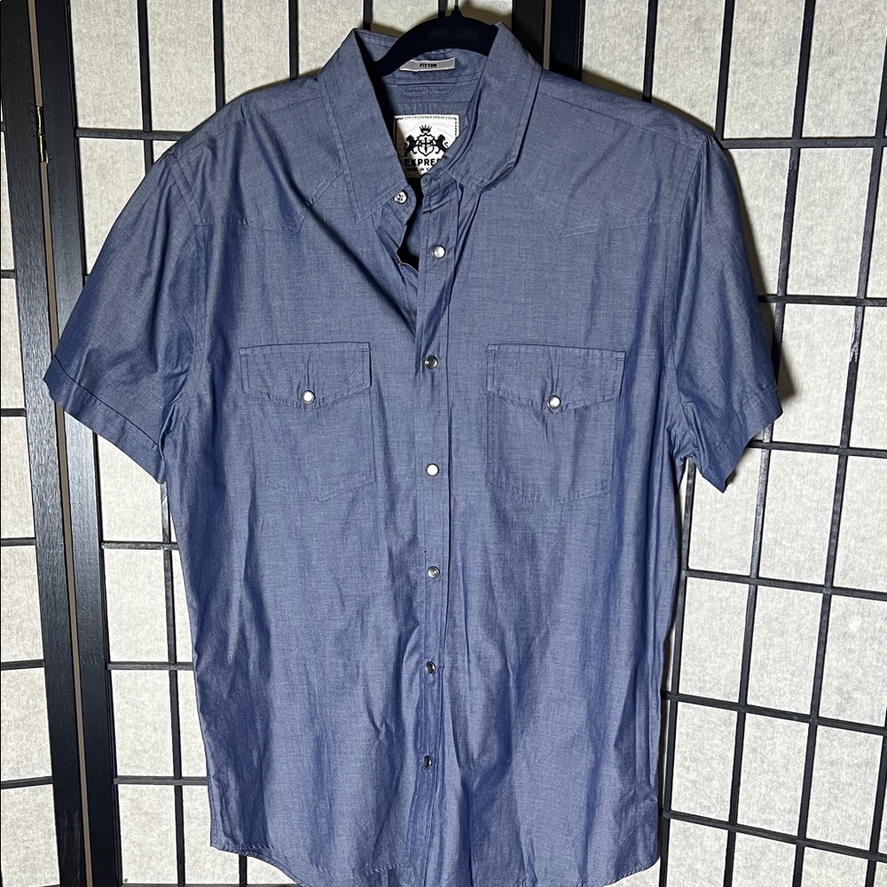 Express Men’s Short Sleeve Button-Down Shirt in Blue